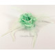 Fleur à cheveux avec plumes et strass vert clair