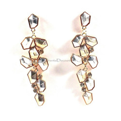 Boucles d'oreilles fantaisie longue grappe en relief et strass or