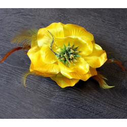 Double fleur à cheveux jaune satiné et pailleté sur pince 