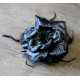 Double fleur à cheveux noir satinée et pailletée sur pince 