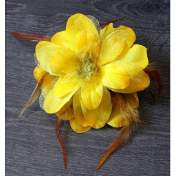 Double fleur à cheveux tulle et paillettes sur pince jaune