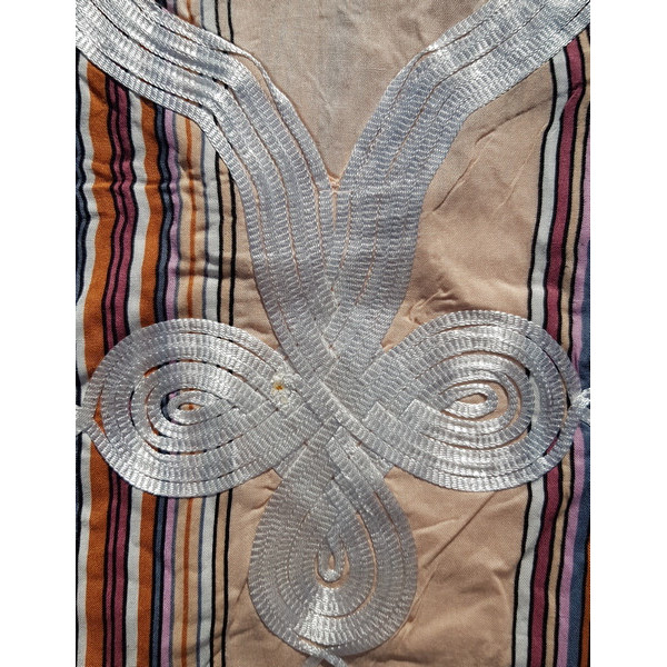 Robe orientale fille rayée beige et marron avec broderie sfifa blanche