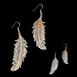 Boucles d'oreilles pas cher soupçon de plume doré