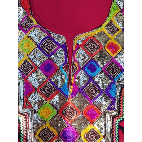 Robe d intérieur orientale décor or et pompons