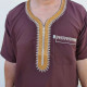 Qamis Homme col marocain et son encolure brodée 
