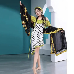 Melaya de danse orientale noir et doré porté