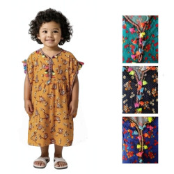 Djellaba fille moutarde à motifs fleuris et pompons colorés