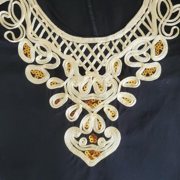 djellaba fille broderie or noir detail broderie