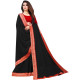 sari indien noir élégant avec bordure rouge traditionnelle porté de face