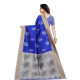 Sari indien bleu roi et beige vu de dos, motifs traditionnels et large bordure contrastée