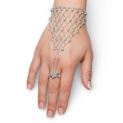 Chaine de main losanges argentés strass - 1