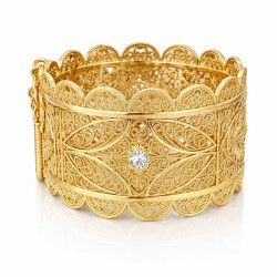 Bracelet large oriental en plaqué or traditionnel motif floral ciselé avec strass manchette diamètre 6,5 cm