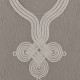 Broderie et col traditionnel d'une djellaba femme en tissu gaufré gris.