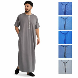 Qamis homme gris à manches courtes avec broderie traditionnelle et coloris disponibles