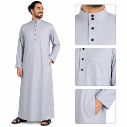 Qamis homme gris clair à col montant, manches longues et poches latérales
