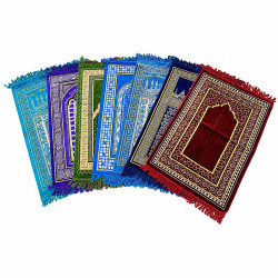 Tapis de prière toucher velours disponibles en plusieurs couleurs et motifs au choix