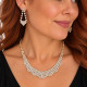 Parure strass pas cher dorée avec collier et boucles d’oreilles