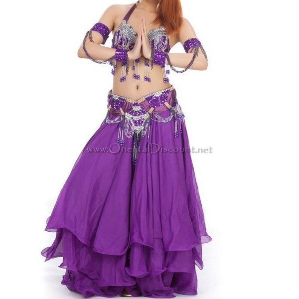 Joli costume de danse orientale complet pour femme débutante et  intérmédiaire. Cet ensemble existe en différentes tailles et couleurs :  violet, rose