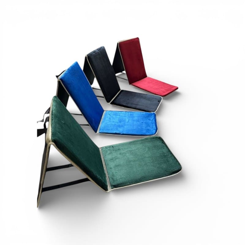 tapis de prière de voyage pliable avec bandoulière présenté en plusieurs couleurs ouvertes